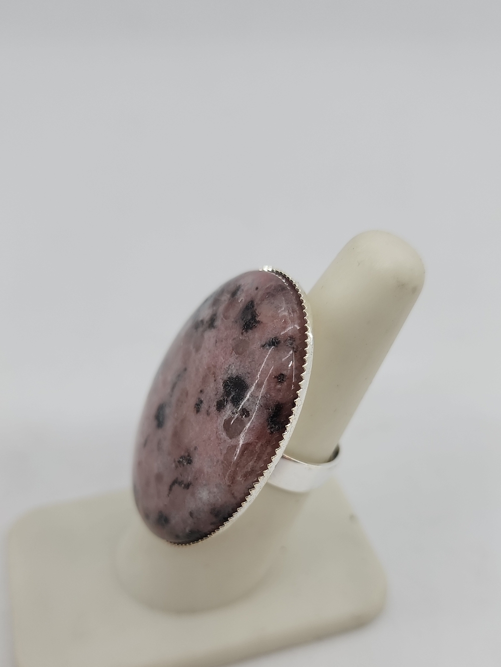GASOLINE GLAMOUR COCKTAIL RING KIWI RUBY JASPER - Picture 2 of 6